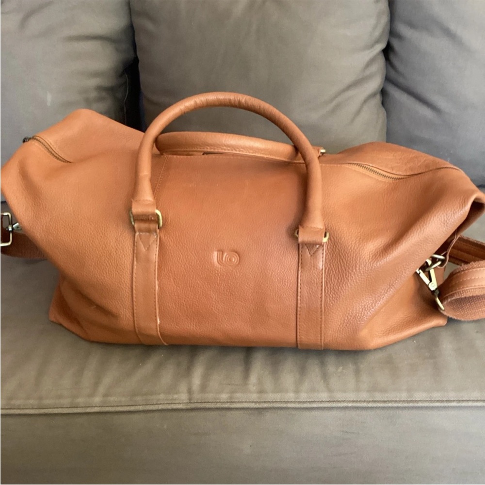 ❌Sold ❌Stylish Tan Leather Men's or woman’s Duffle Bag by Left over studios - Picture 2 of 7